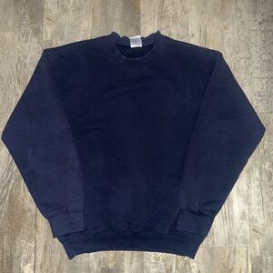 Gildan Men's Dark Blue Crewneck Sweater